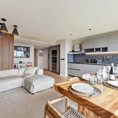 Sumptuous 3-room - - Sea View